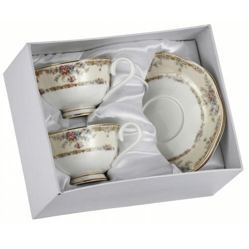 komplet-porcelanowych-filizanek-ze-spodkami-z-kwiatowym-motywem-pudelko.png